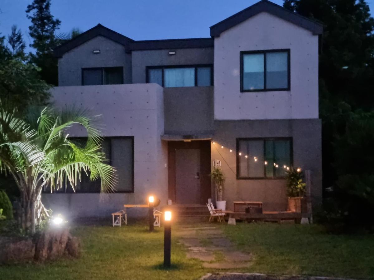 Gashi Sarang Bed and Breakfast Seogwipo Exterior foto